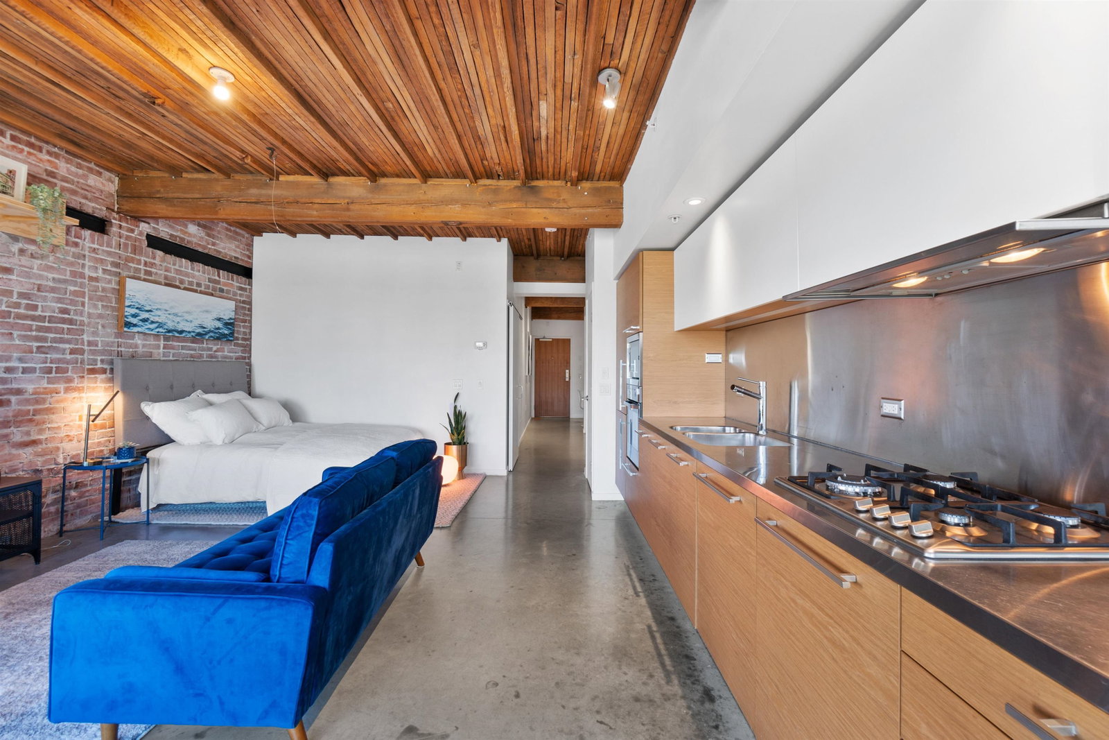 Listing Image 13