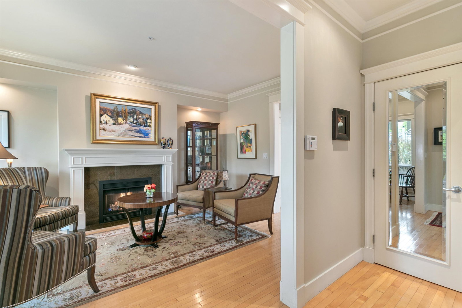 Listing Image 5