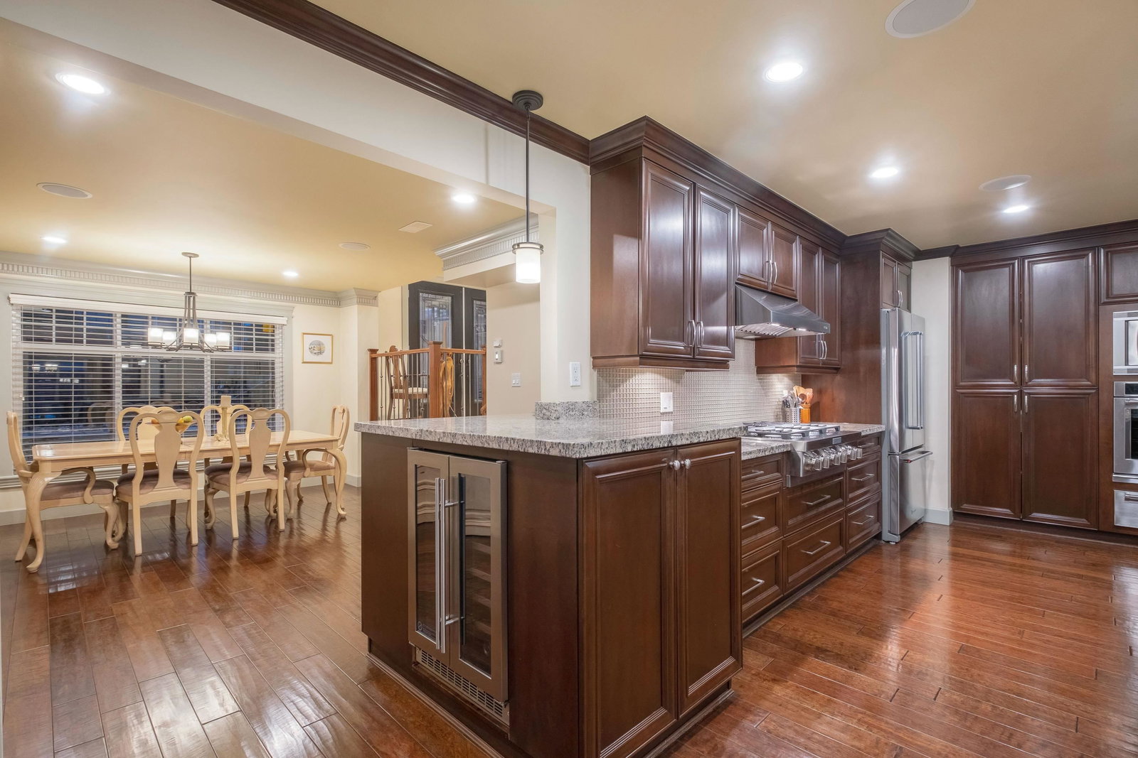 Listing Image 15