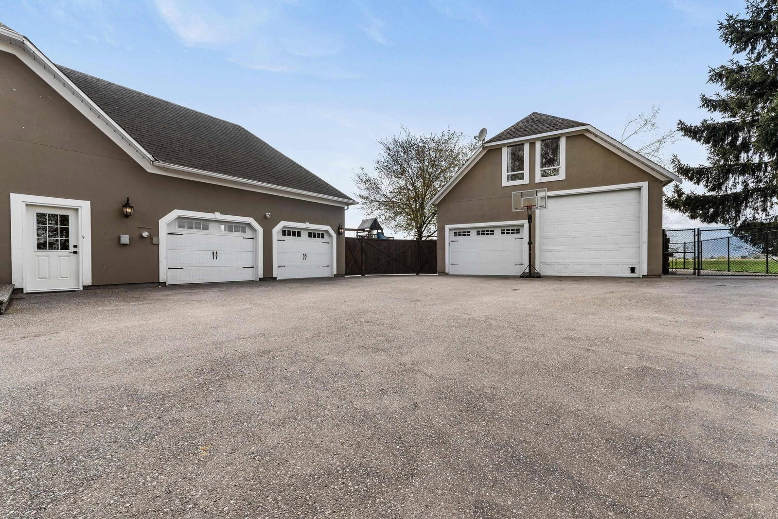 Listing Image 27