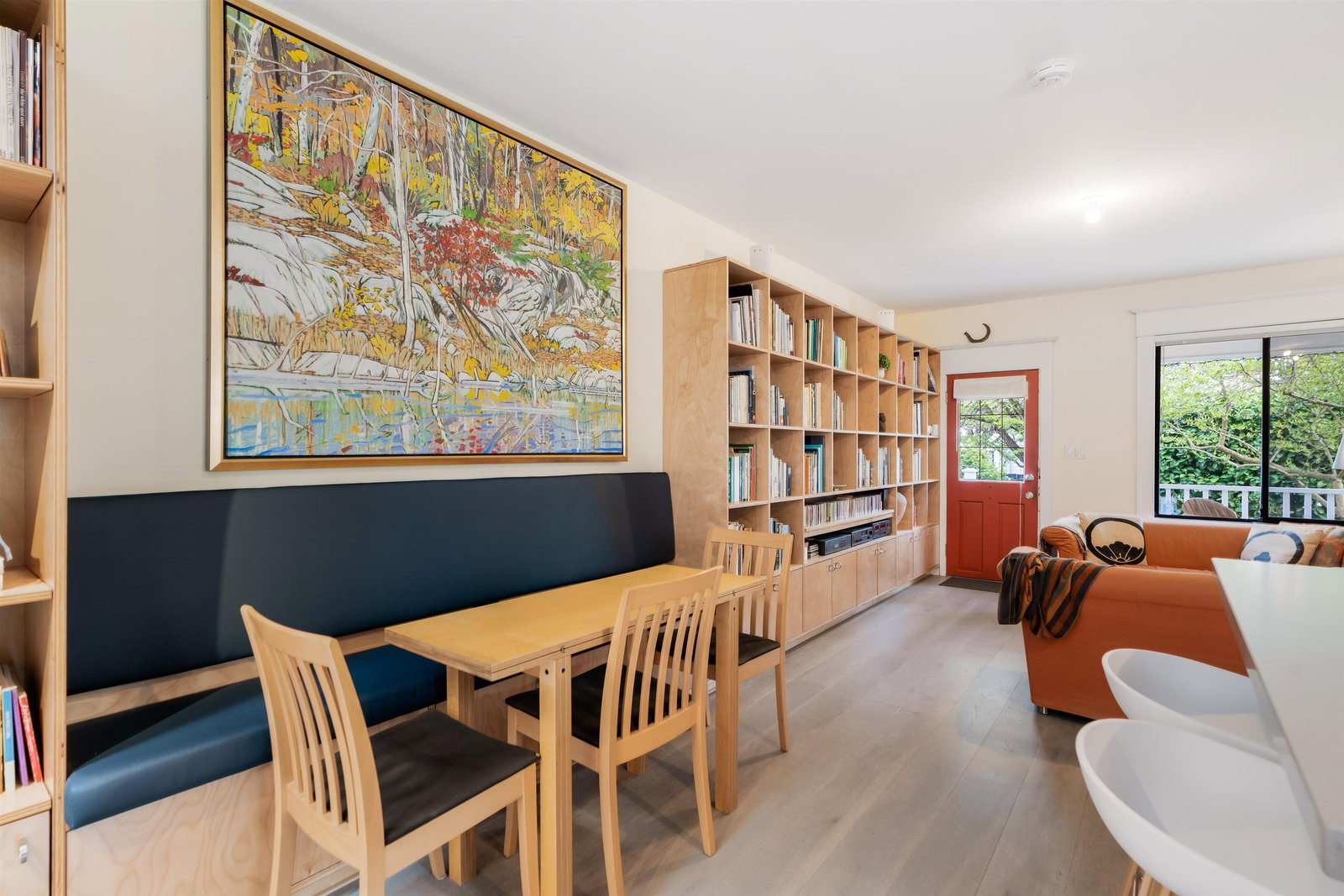 Listing Image 11