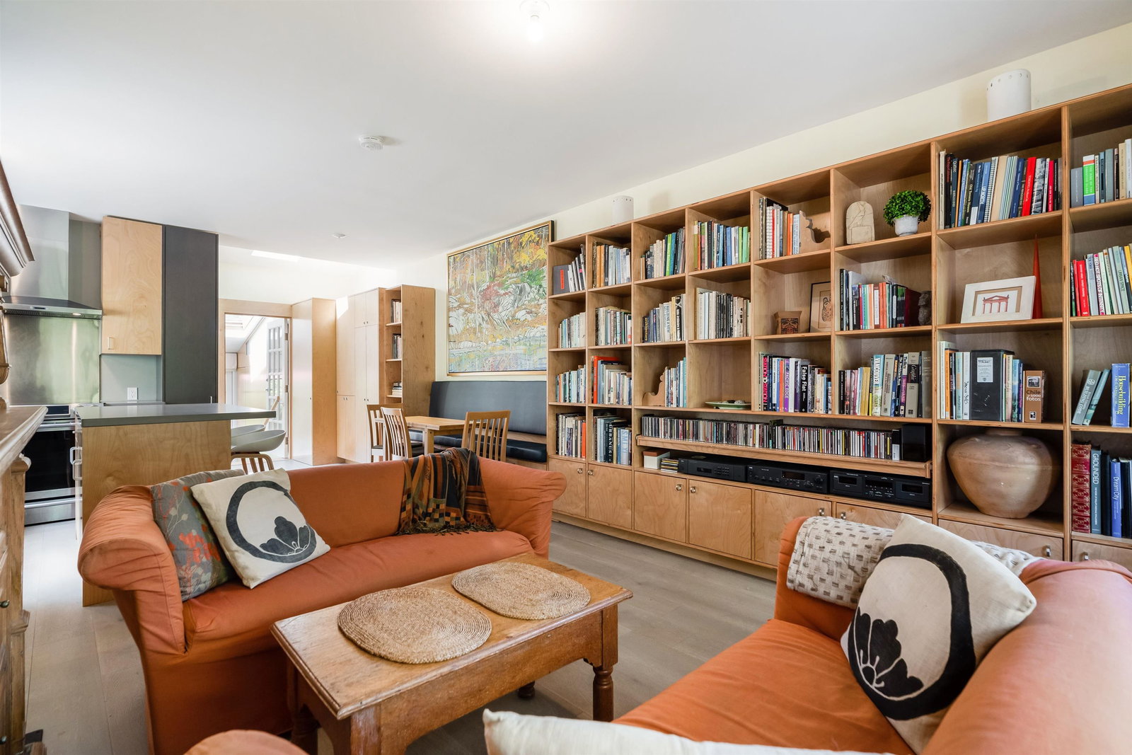Listing Image 9