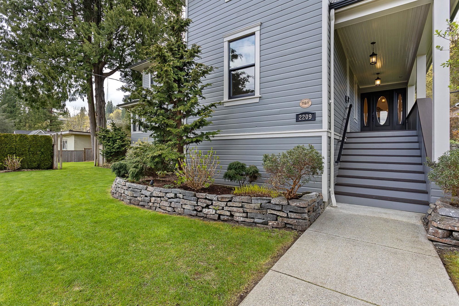 Listing Image 5