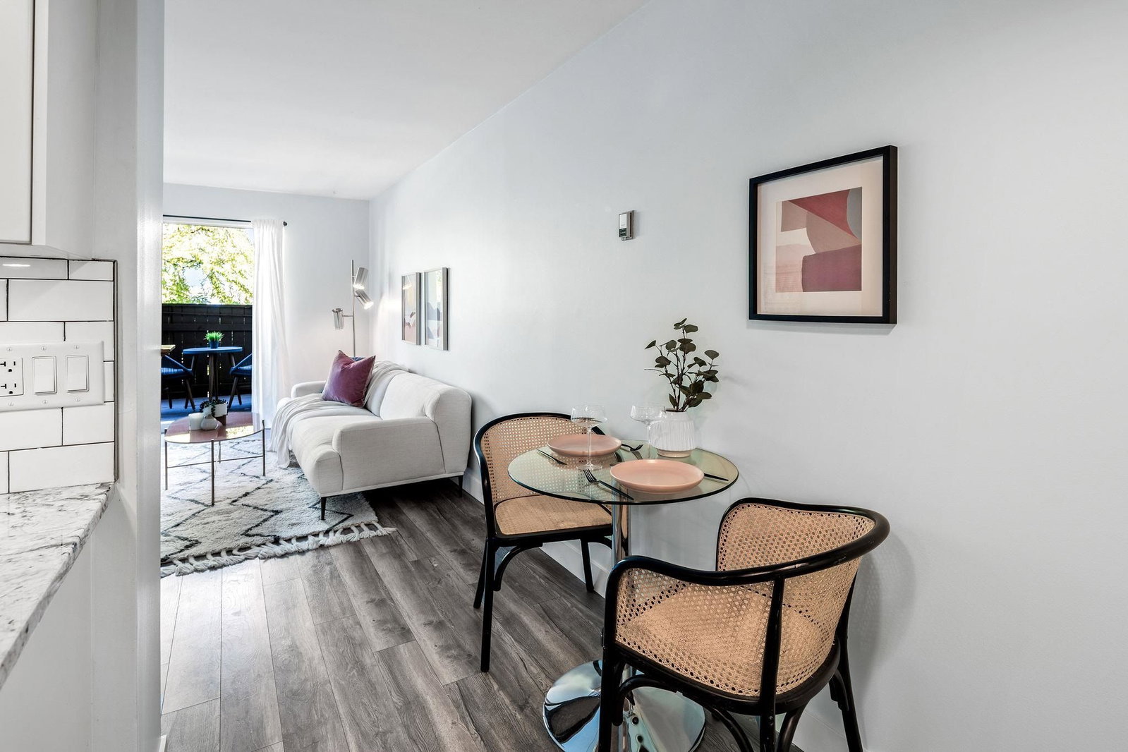 Listing Image 19