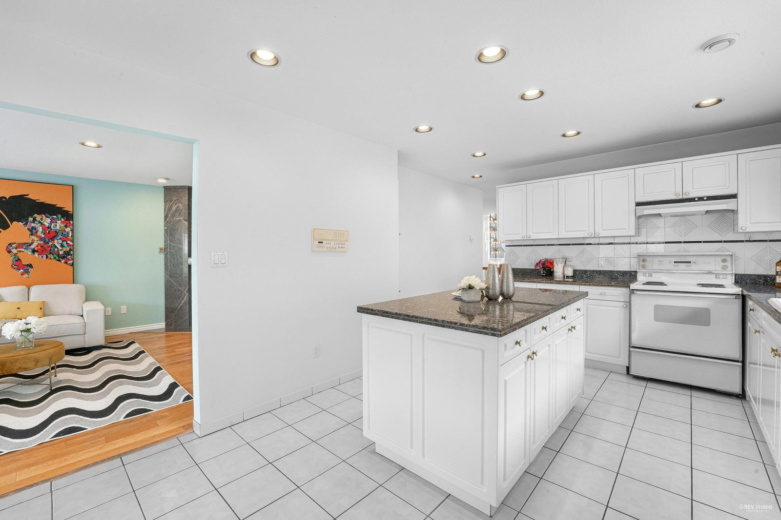 Listing Image 16