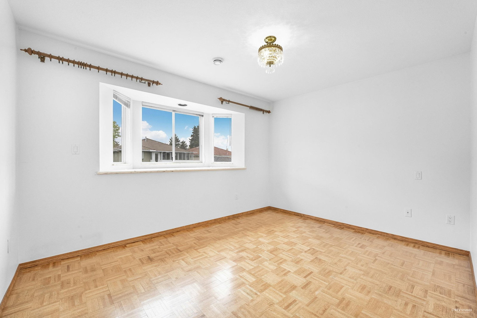Listing Image 30