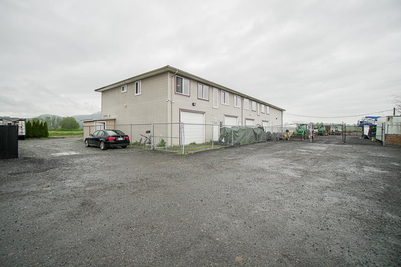 Listing Image 26