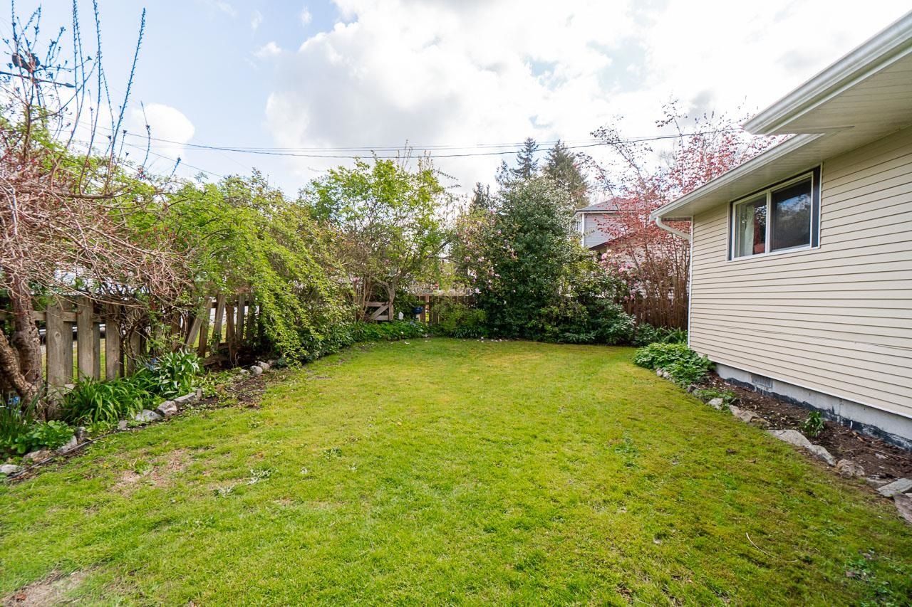 Listing Image 4