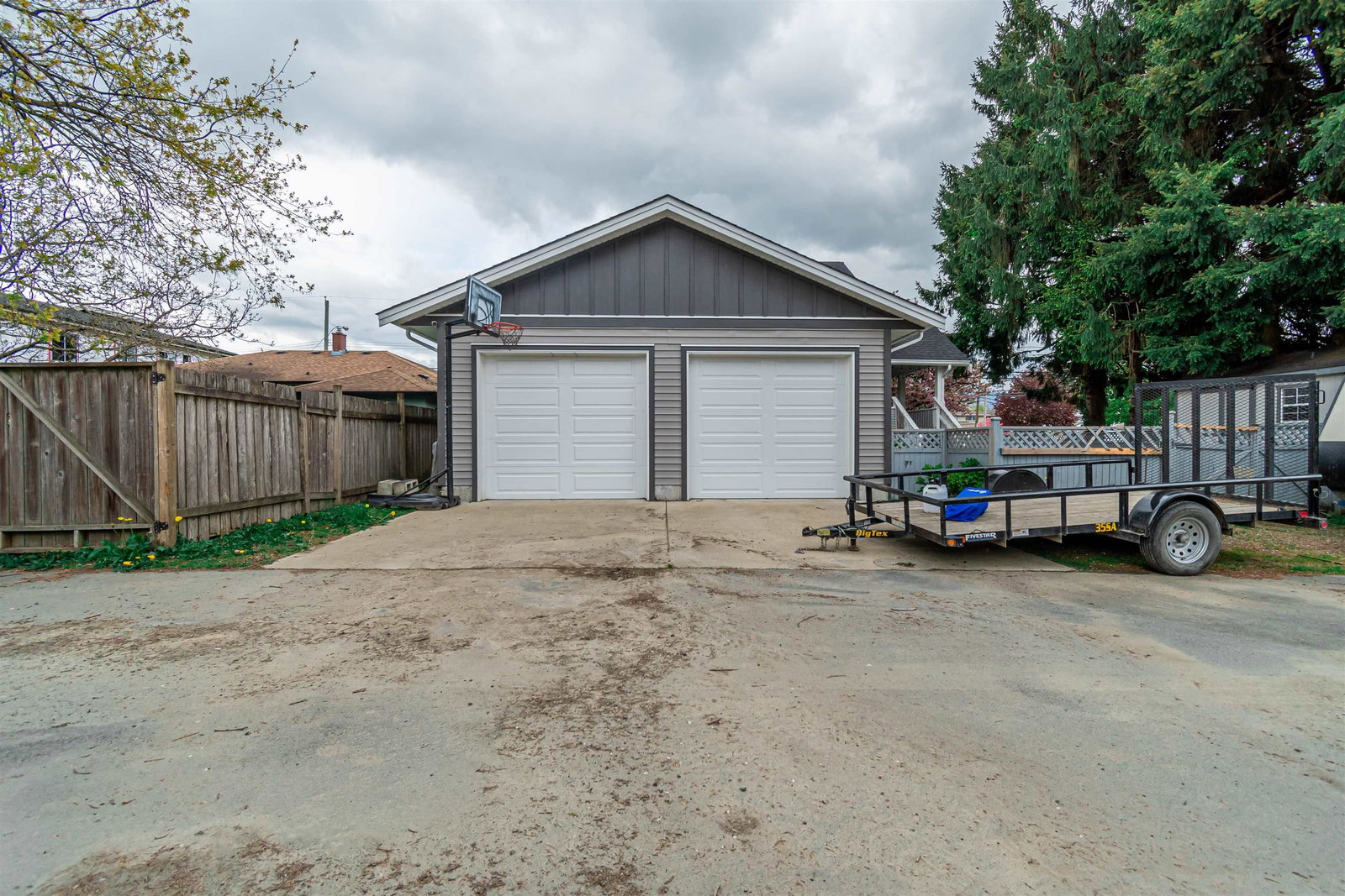 Listing Image 5