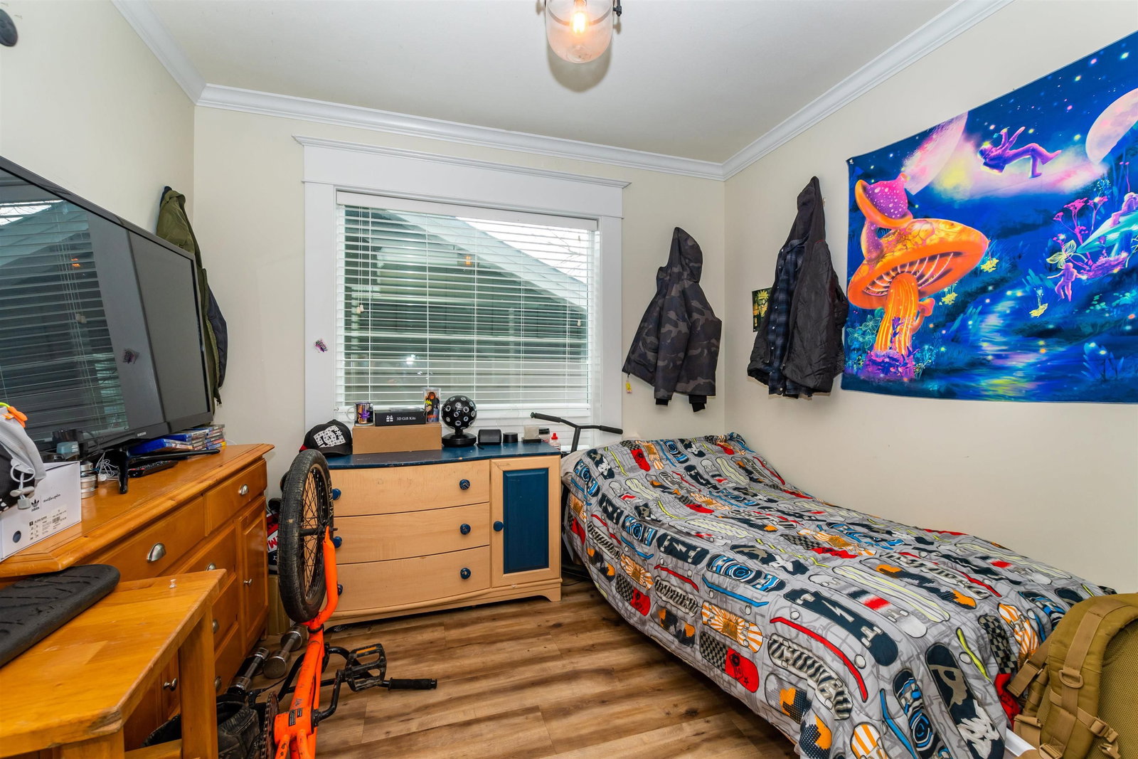Listing Image 9