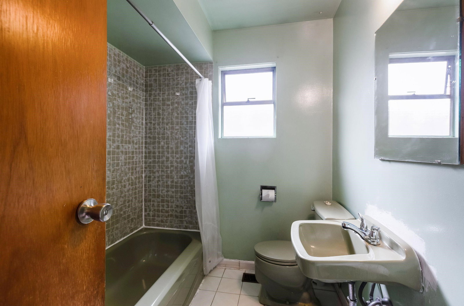 Listing Image 16
