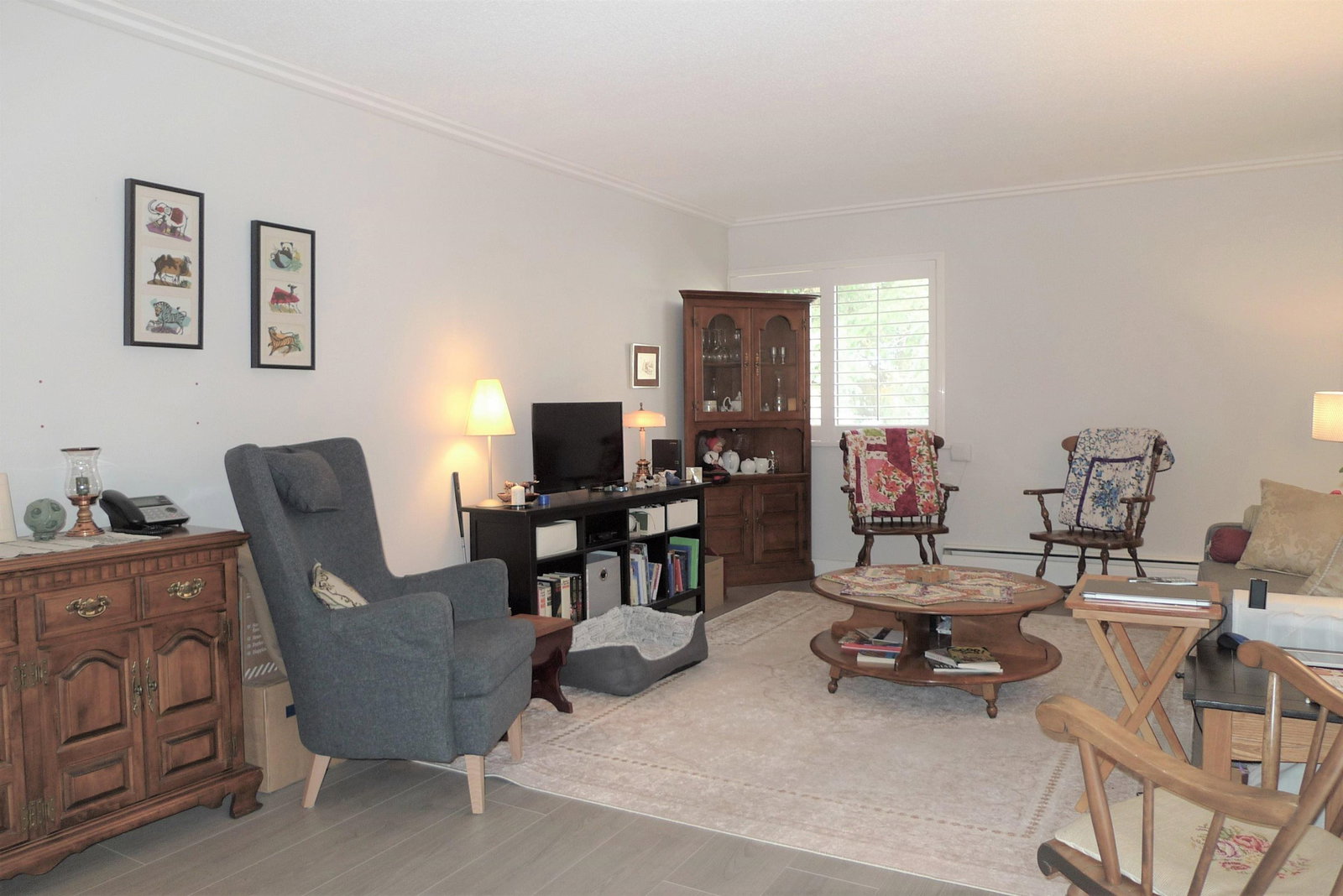 Listing Image 9