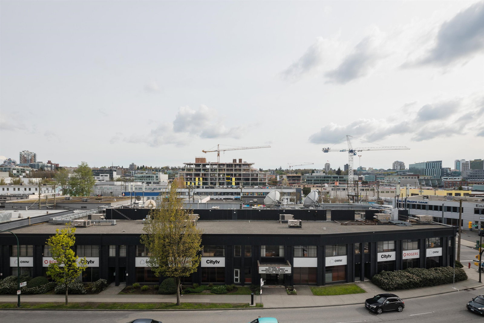 Listing Image 9