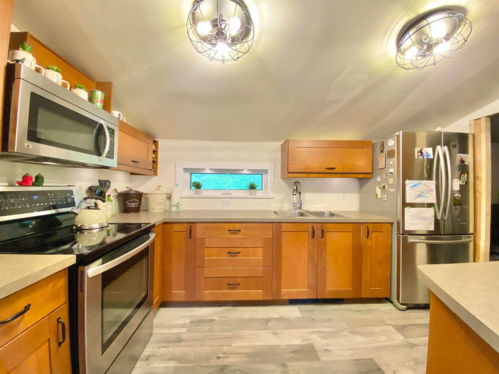 Listing Image 11
