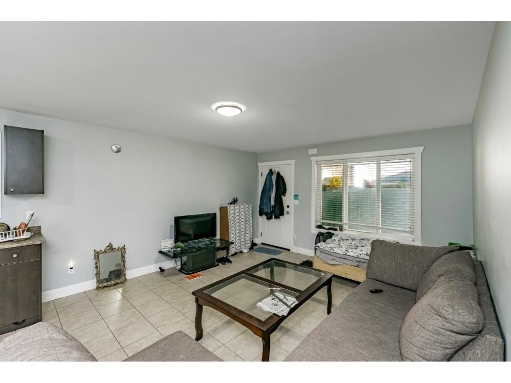 Listing Image 32