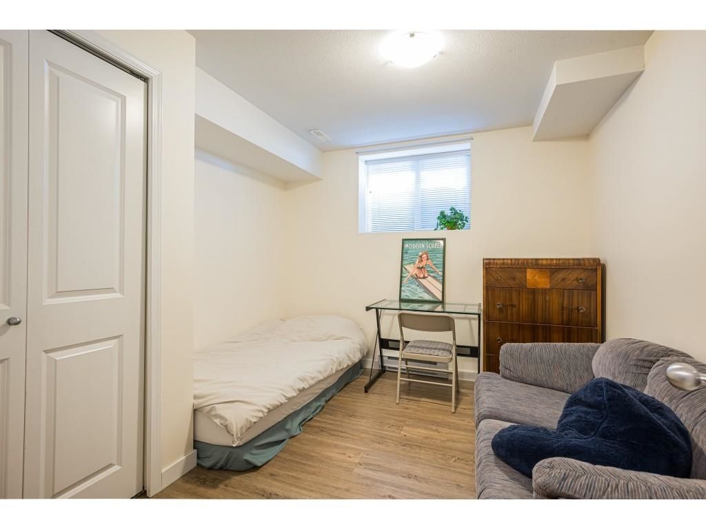 Listing Image 33