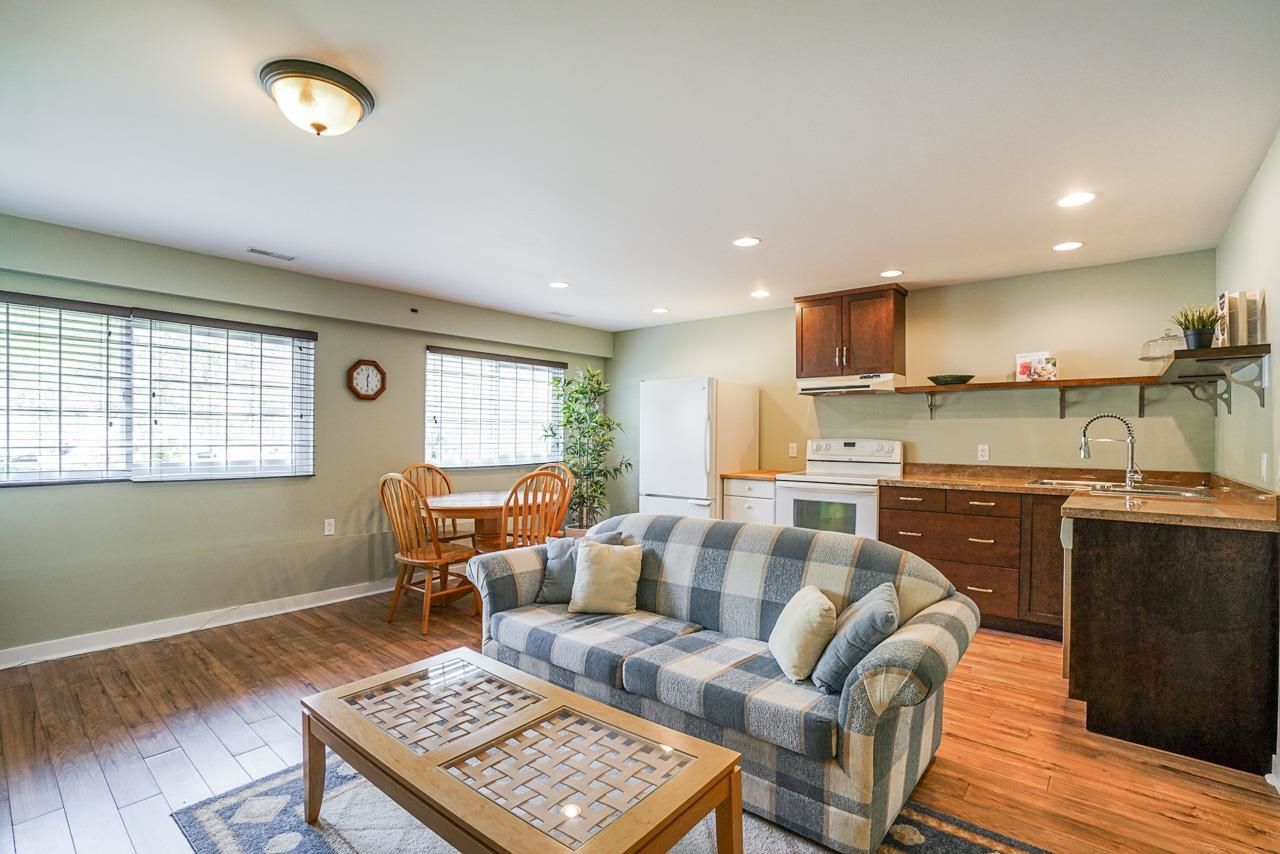 Listing Image 19