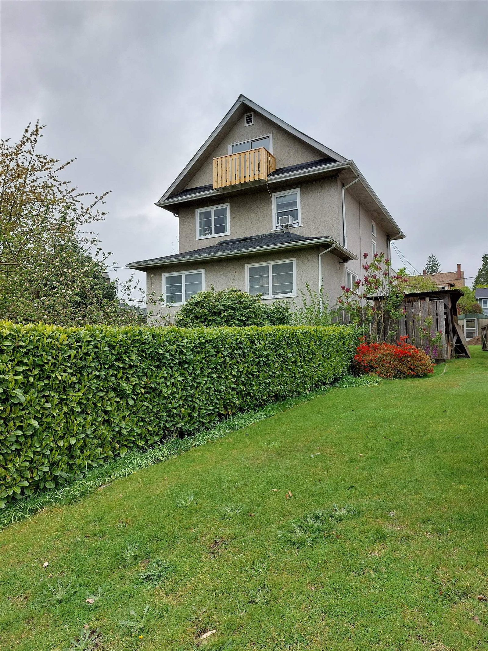 Listing Image 3