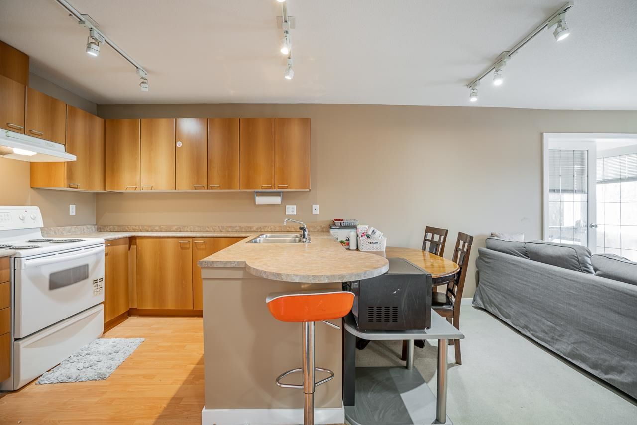 Listing Image 14