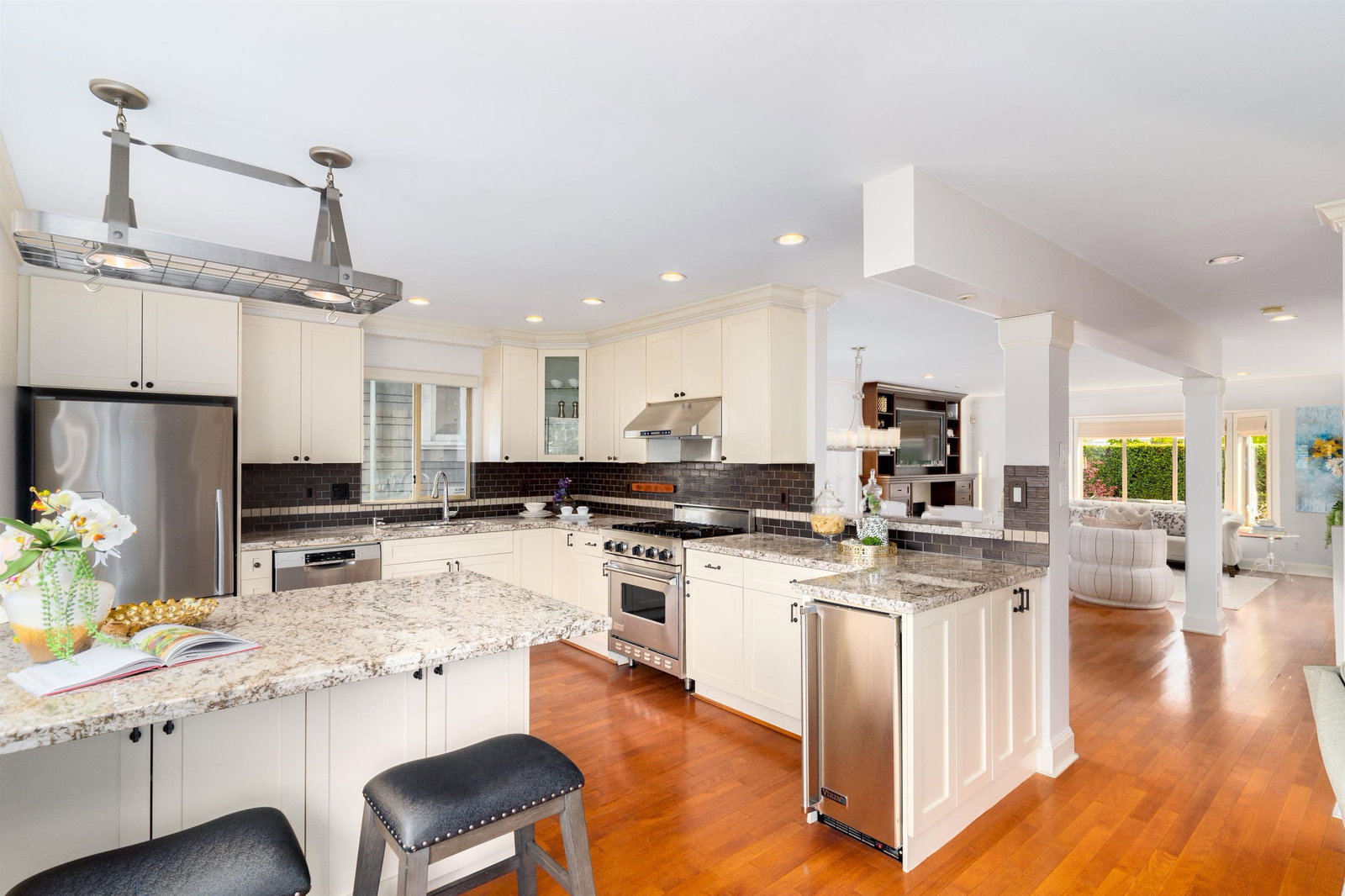 Listing Image 15