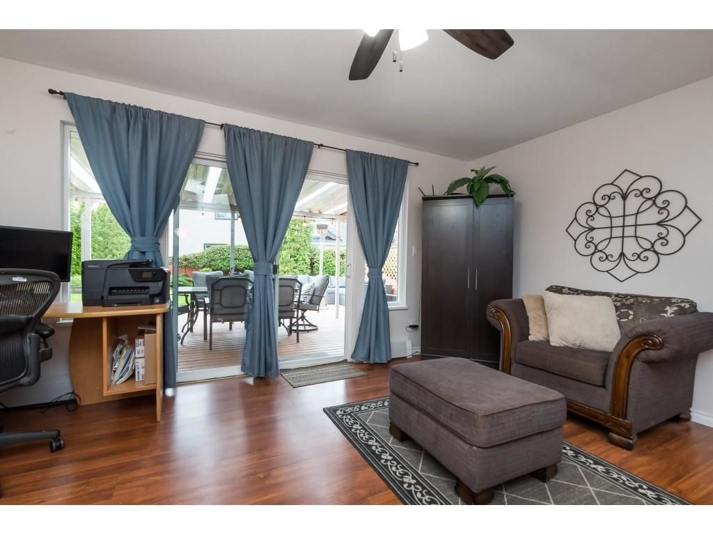 Listing Image 14