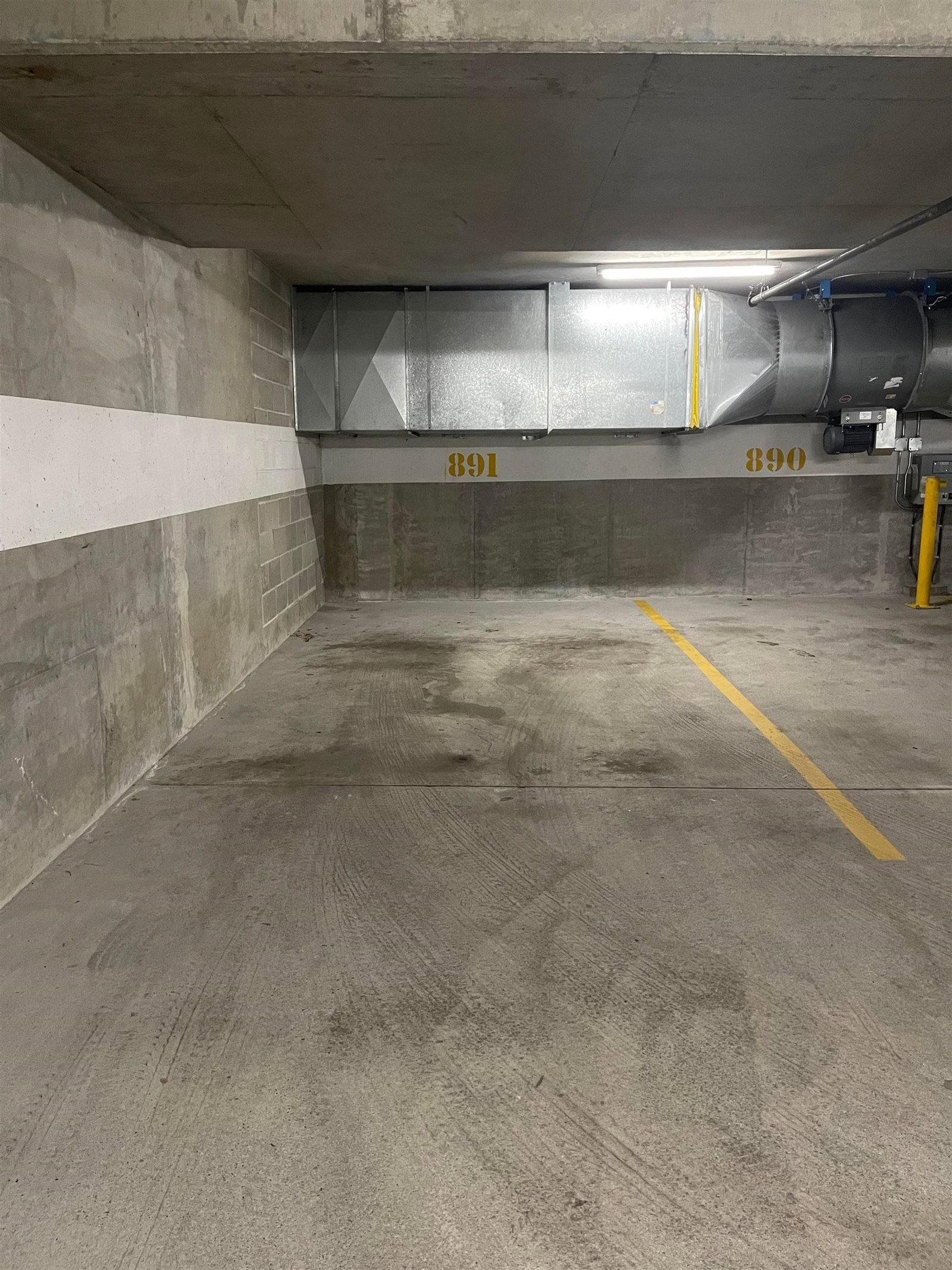 Listing Image 10
