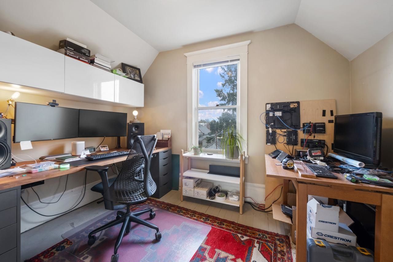 Listing Image 17