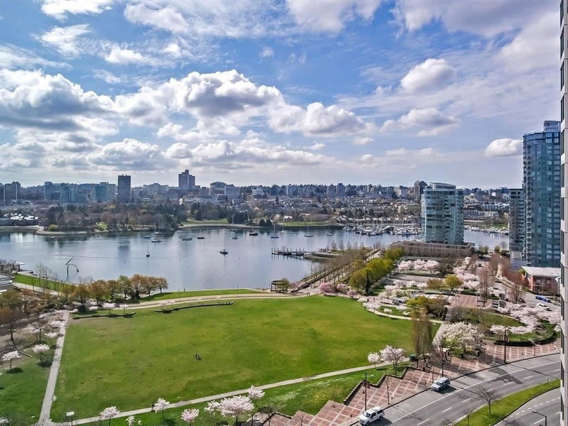 1801 - 289 Drake Street, Vancouver, V6B 5Z5 | Image 2