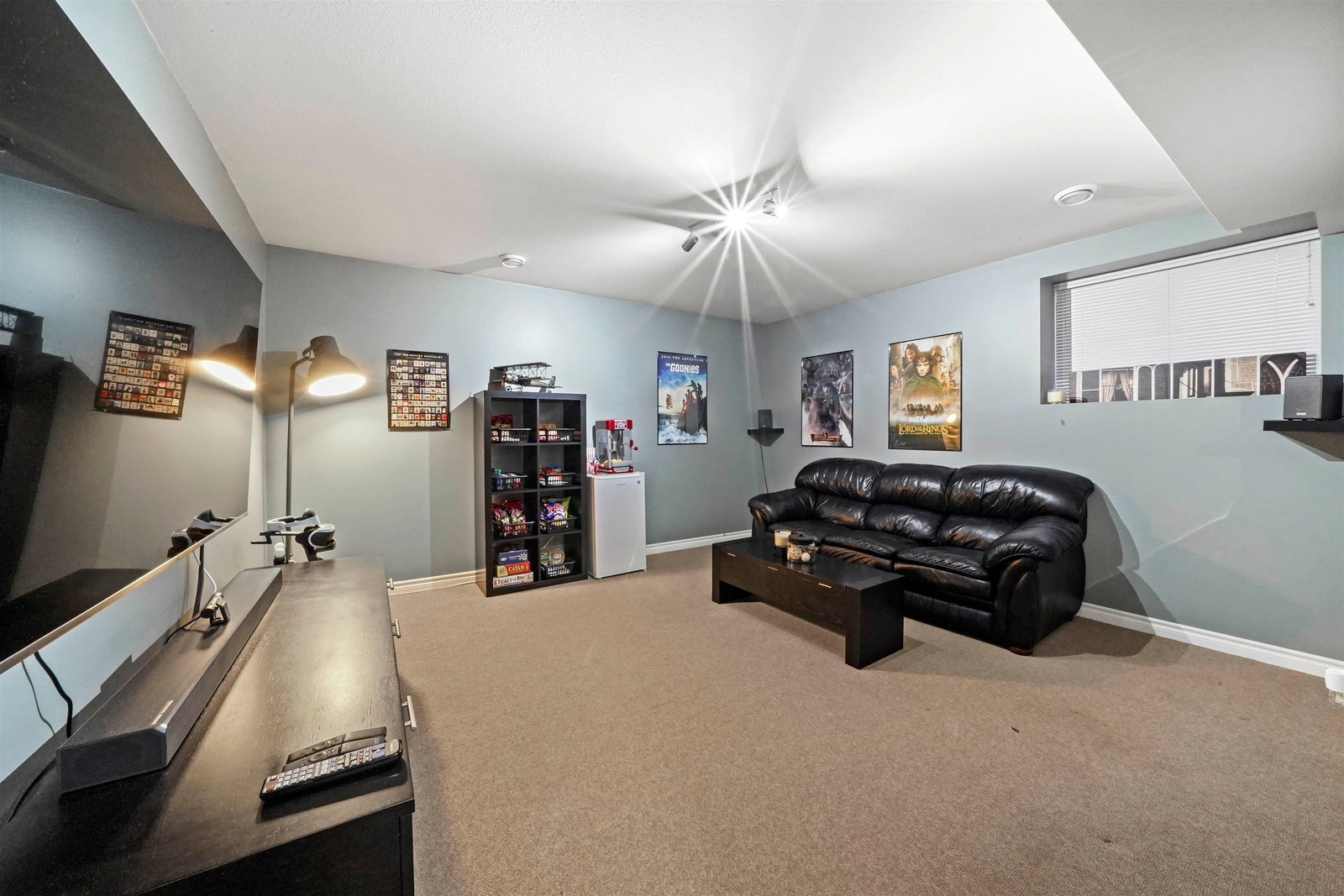Listing Image 19
