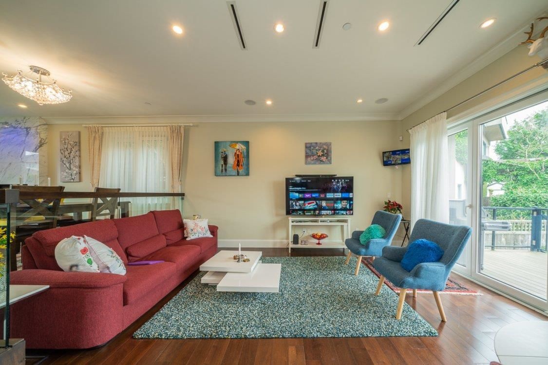 Listing Image 11