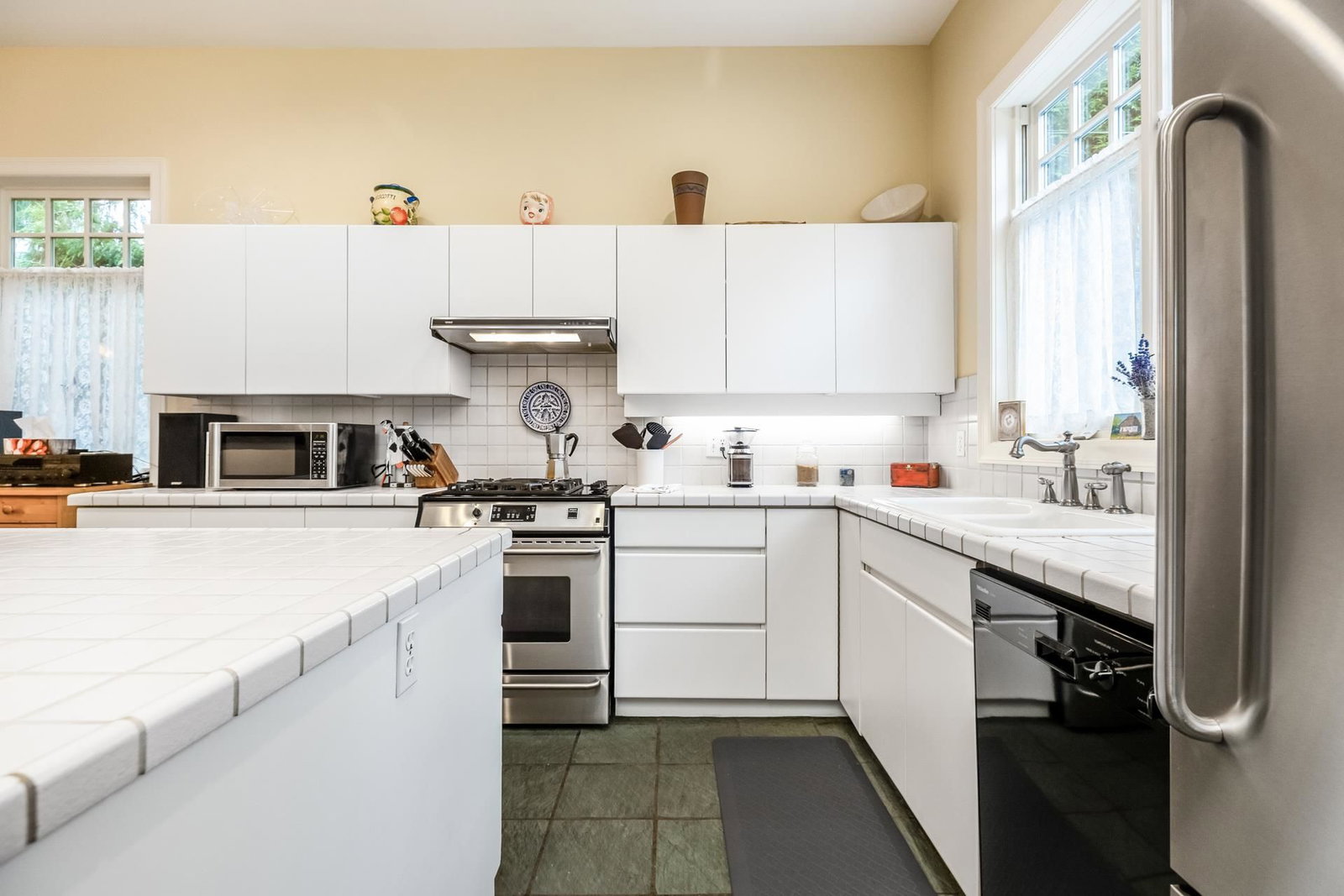 Listing Image 9