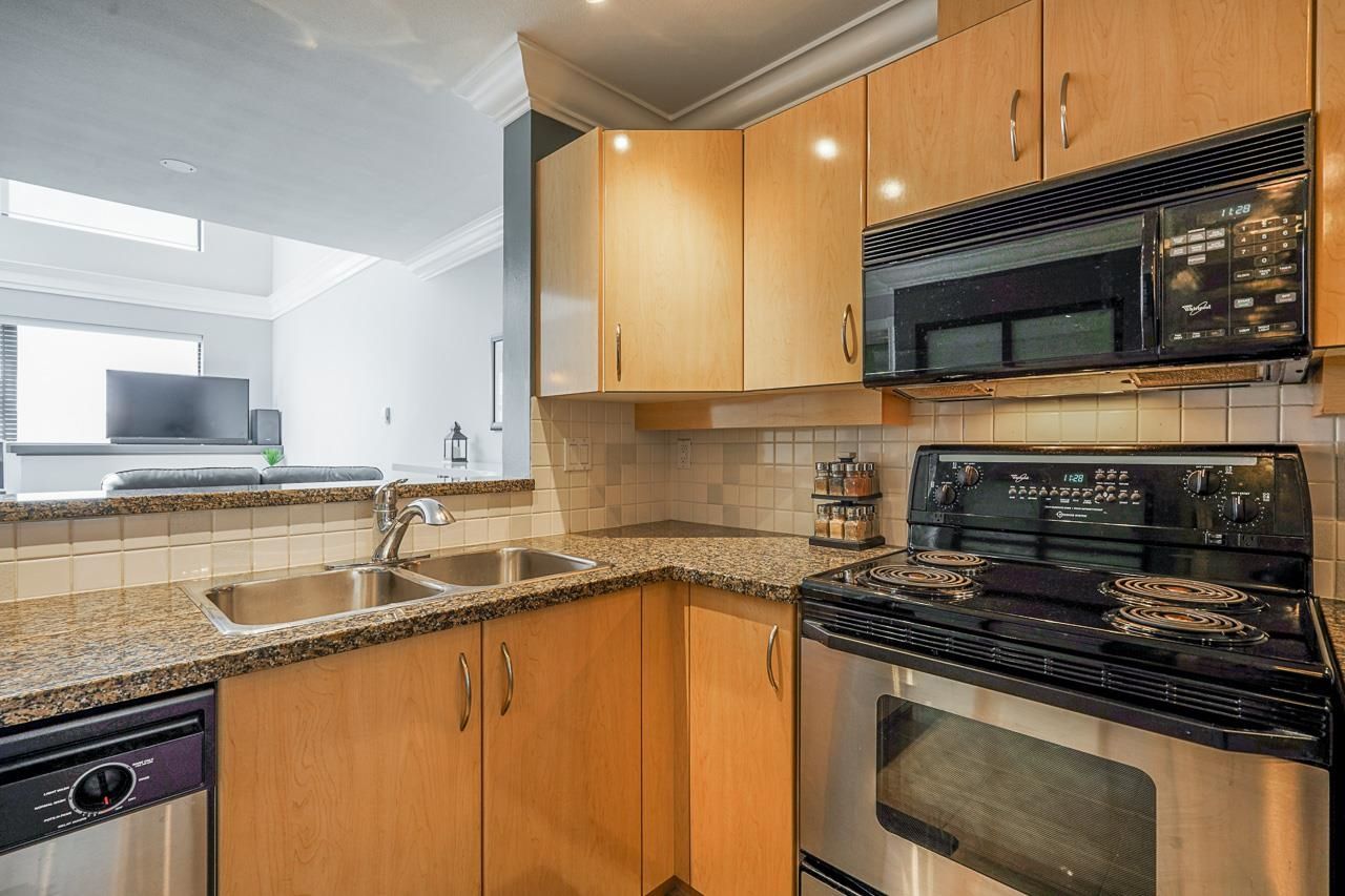 Listing Image 8