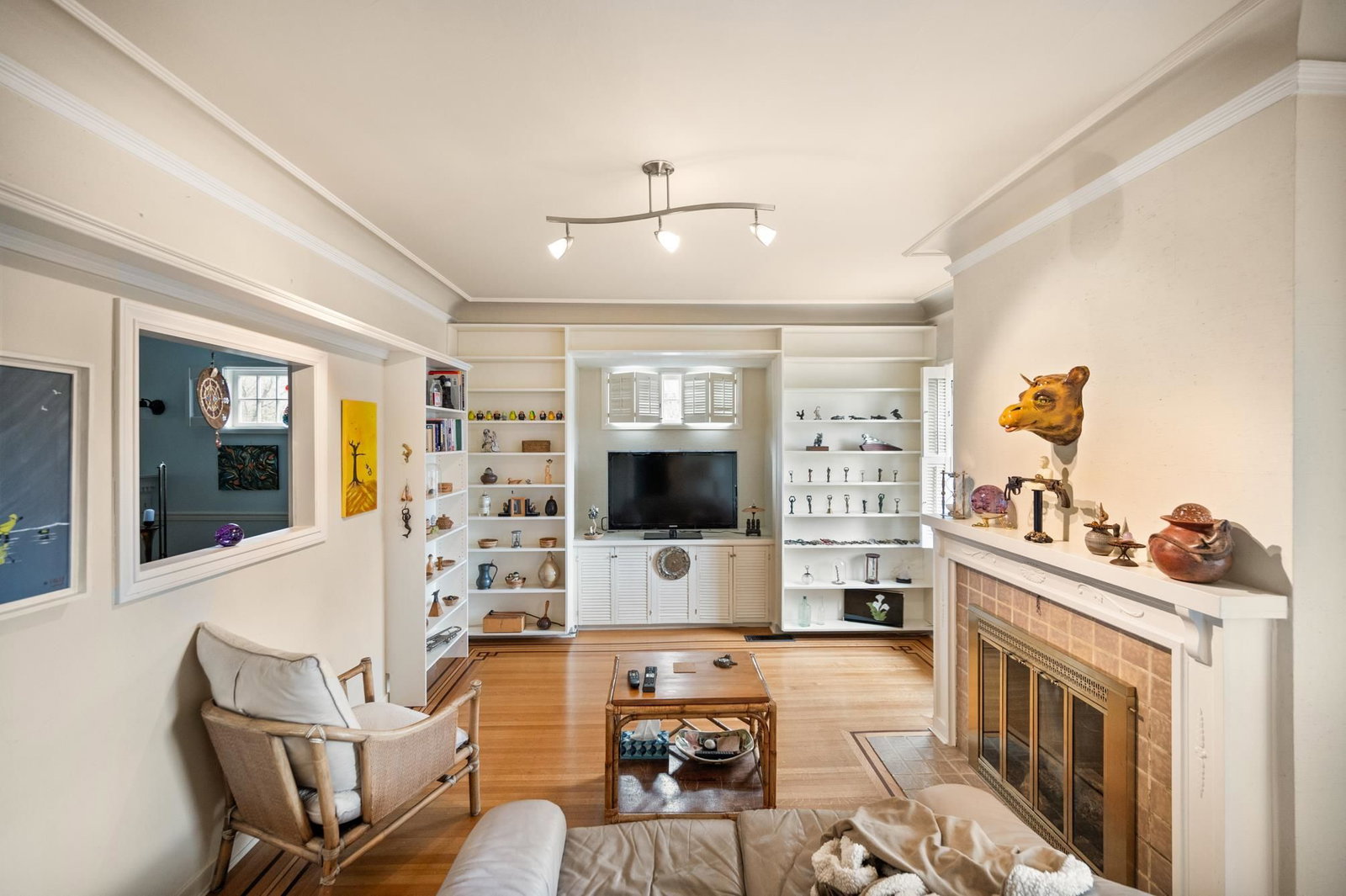 Listing Image 12