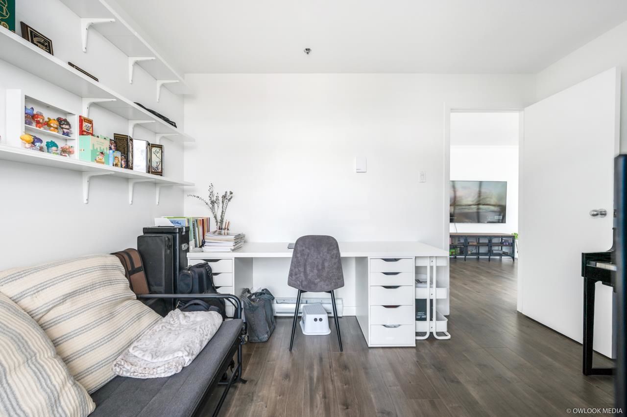 Listing Image 12