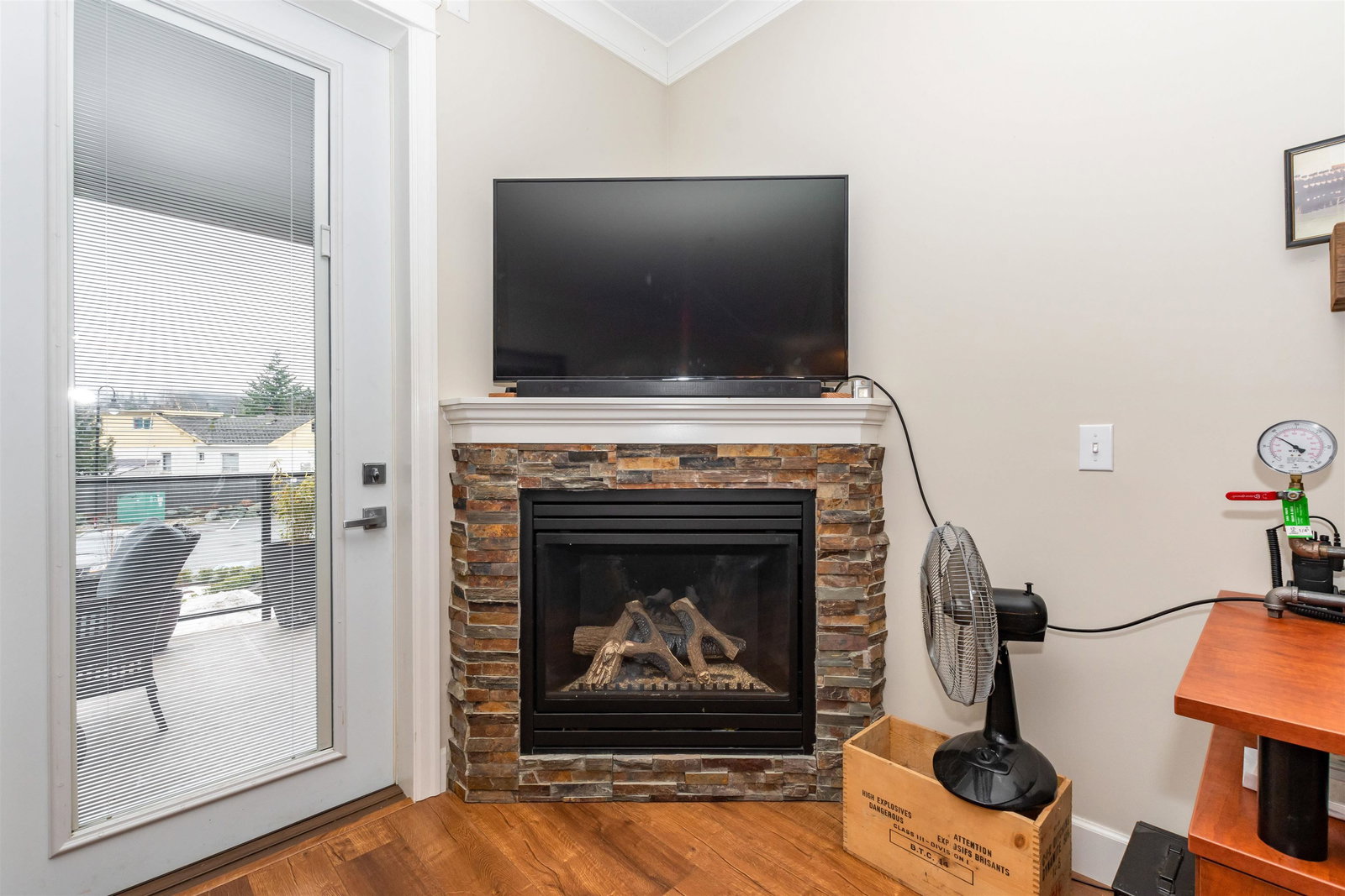 Listing Image 15