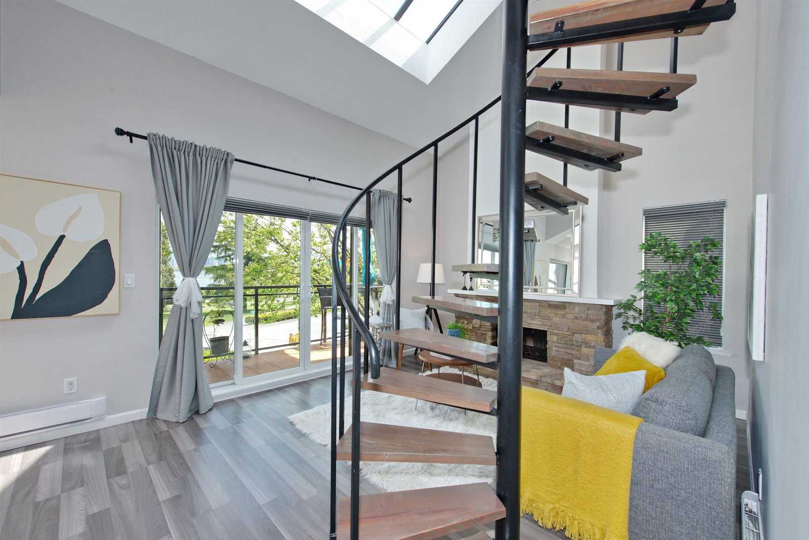 Listing Image 9