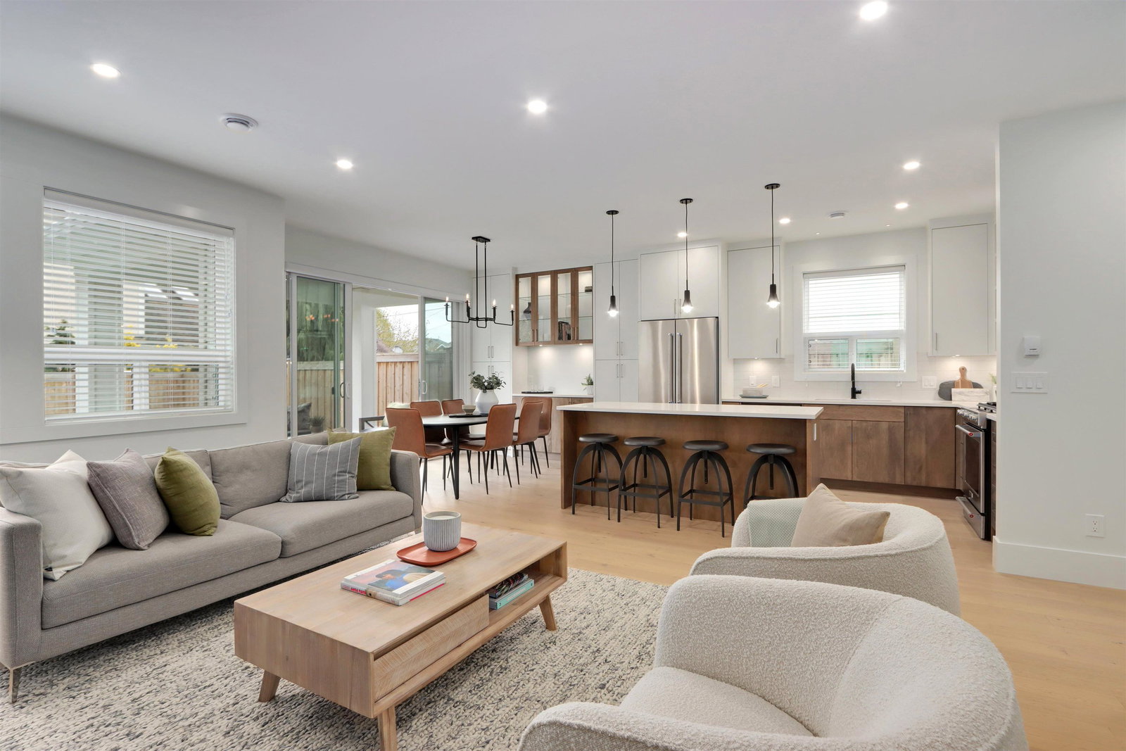 Listing Image 9