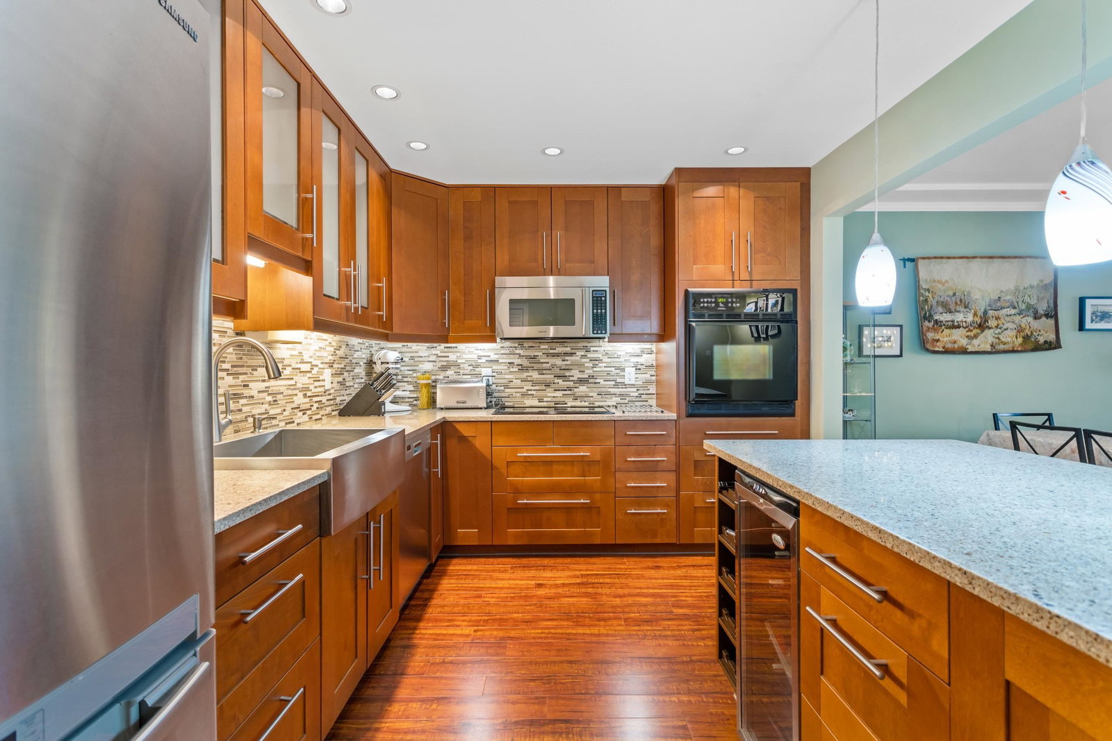 Listing Image 11