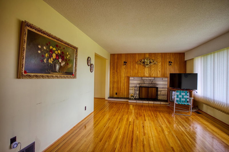 6173 Aubrey Street, Burnaby, V5B 2C9 | Image 2