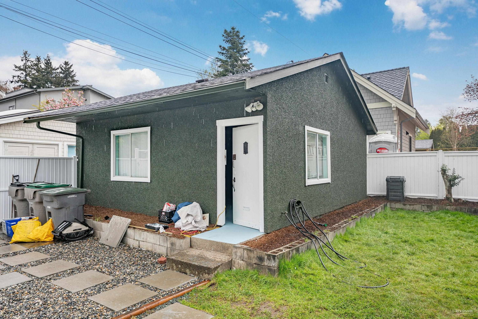 Listing Image 16