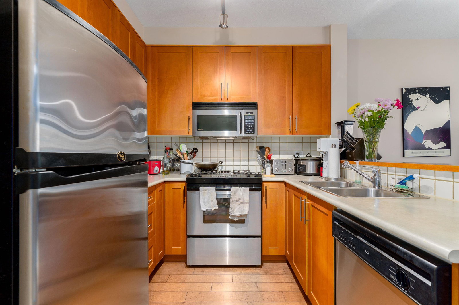 Listing Image 5