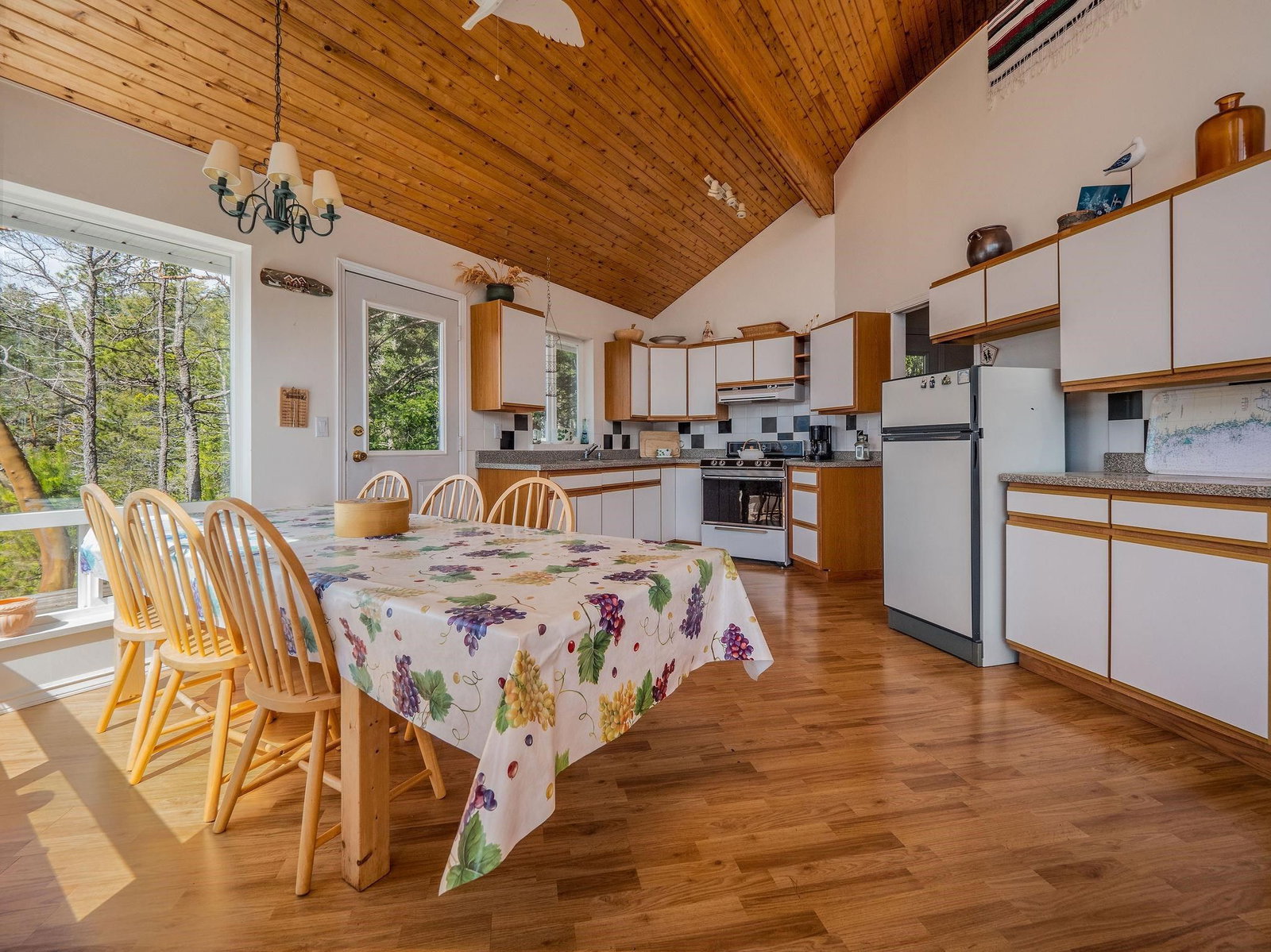 Listing Image 14