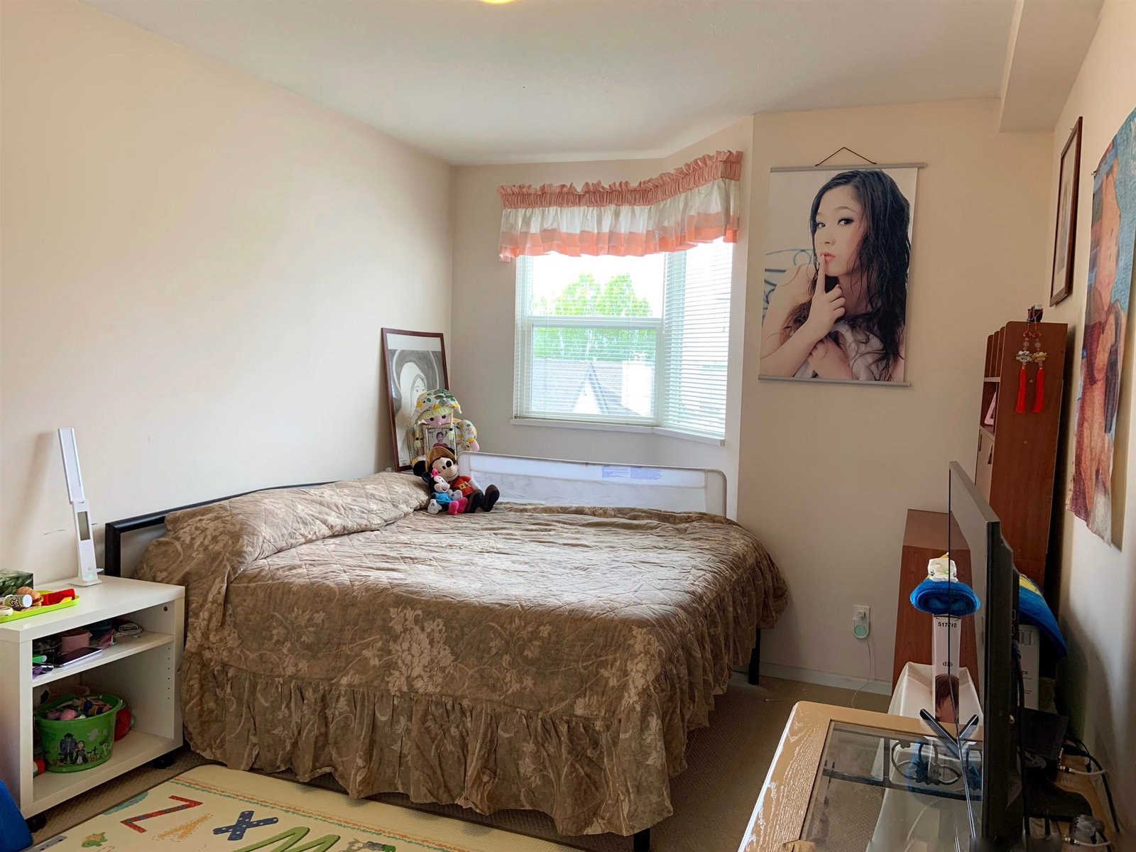 Listing Image 5