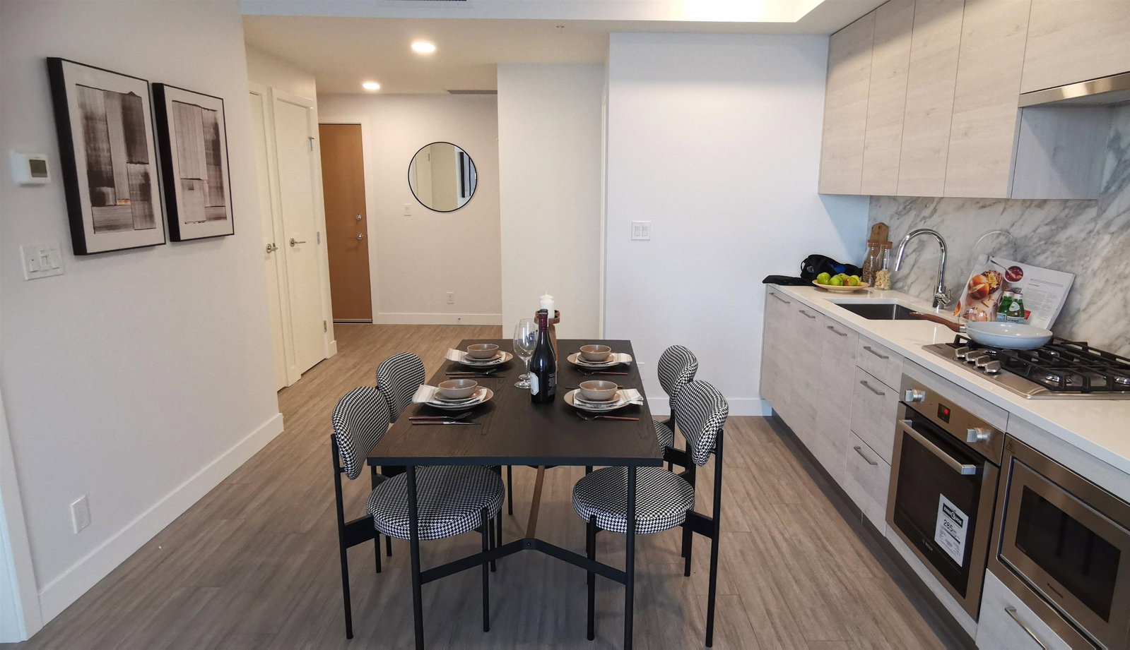 Listing Image 5
