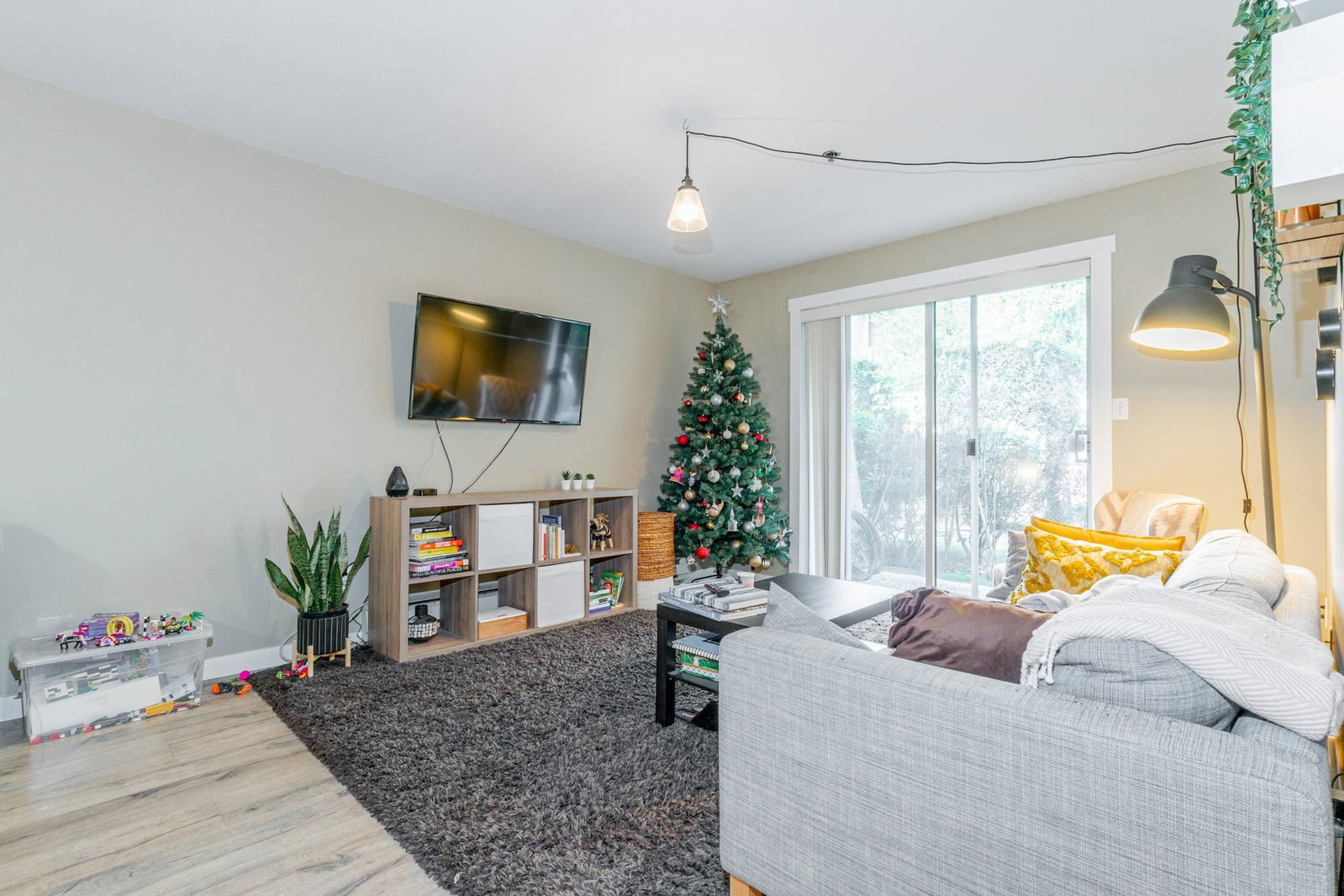 Listing Image 14