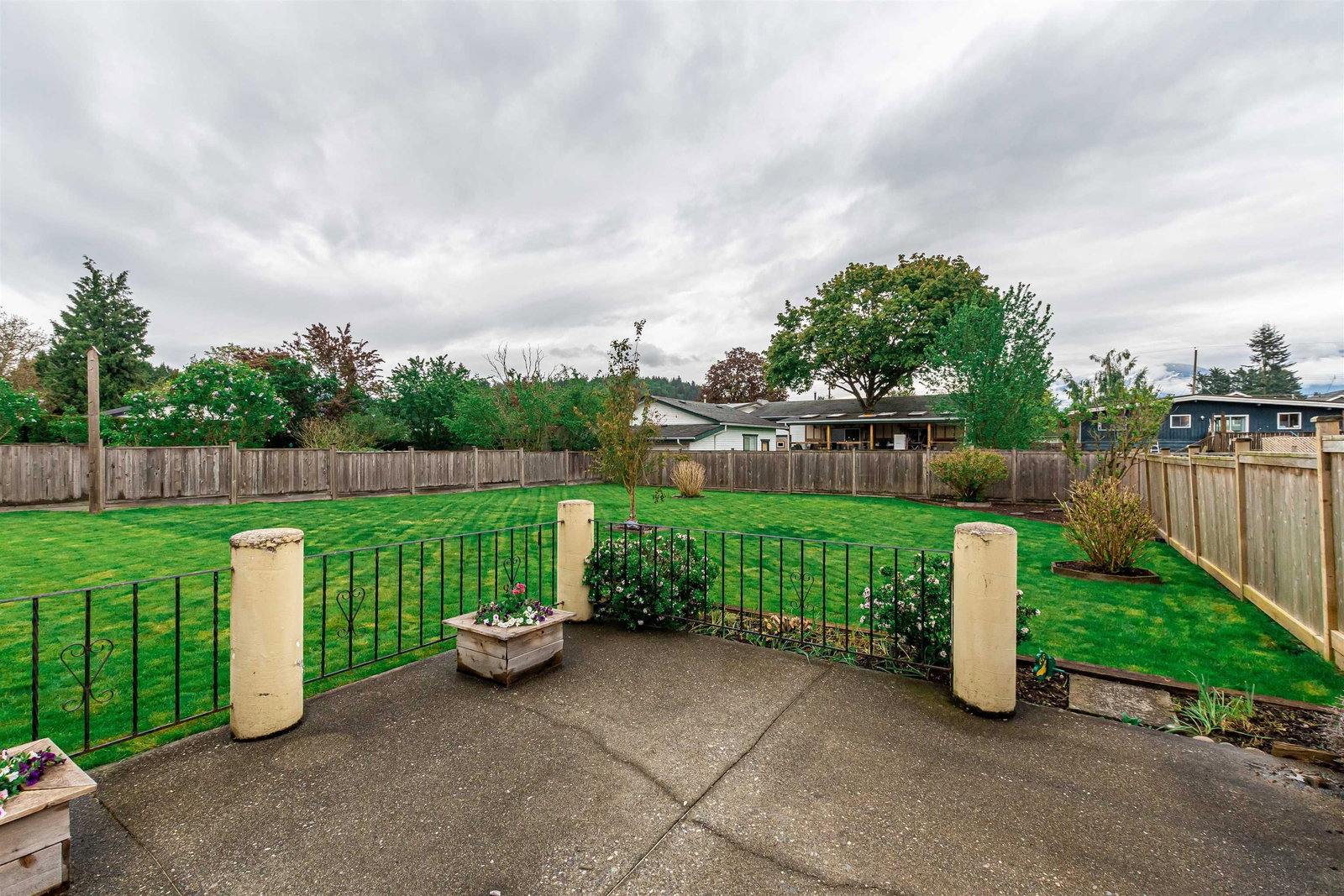 Listing Image 10