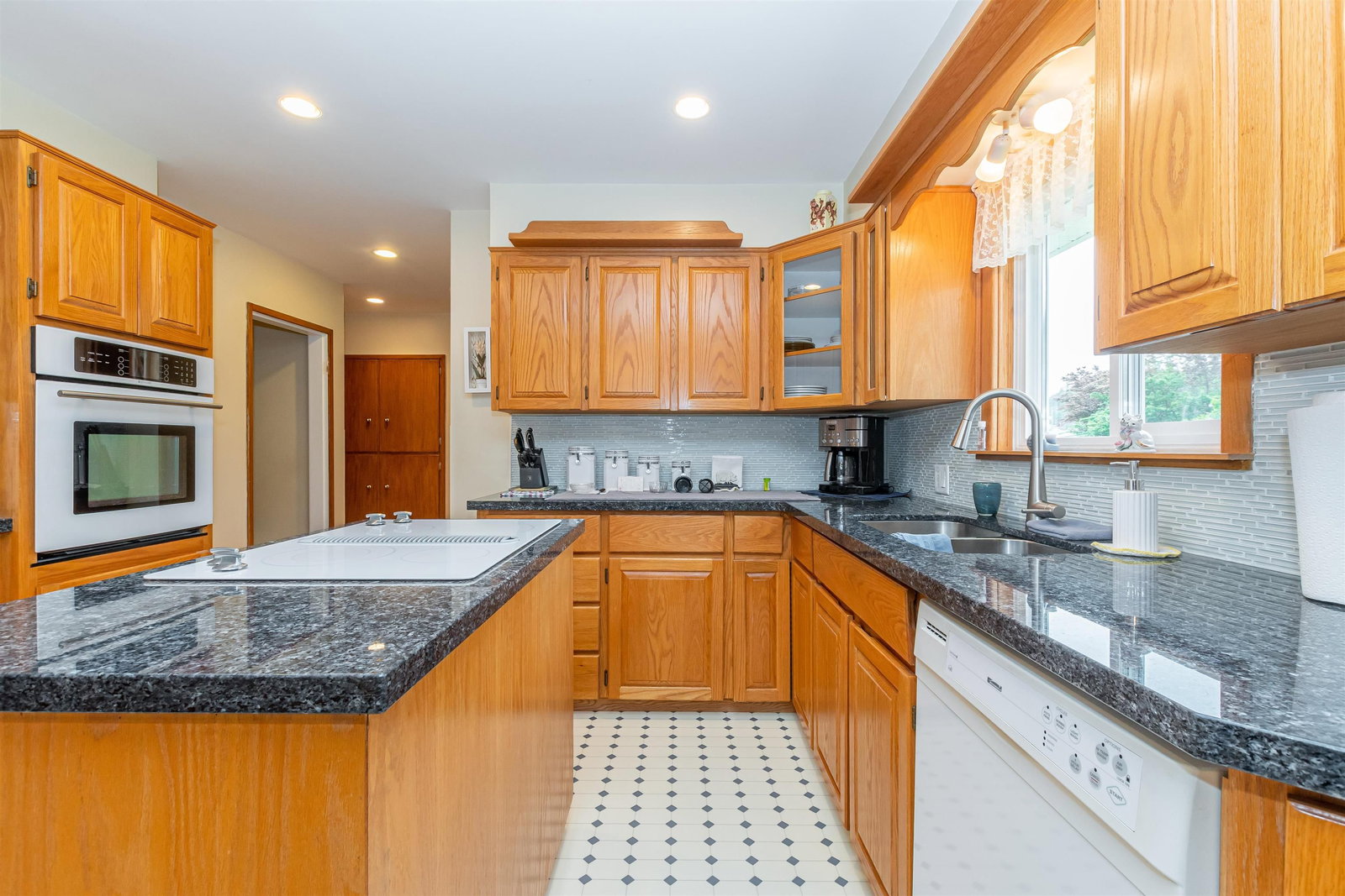 Listing Image 13