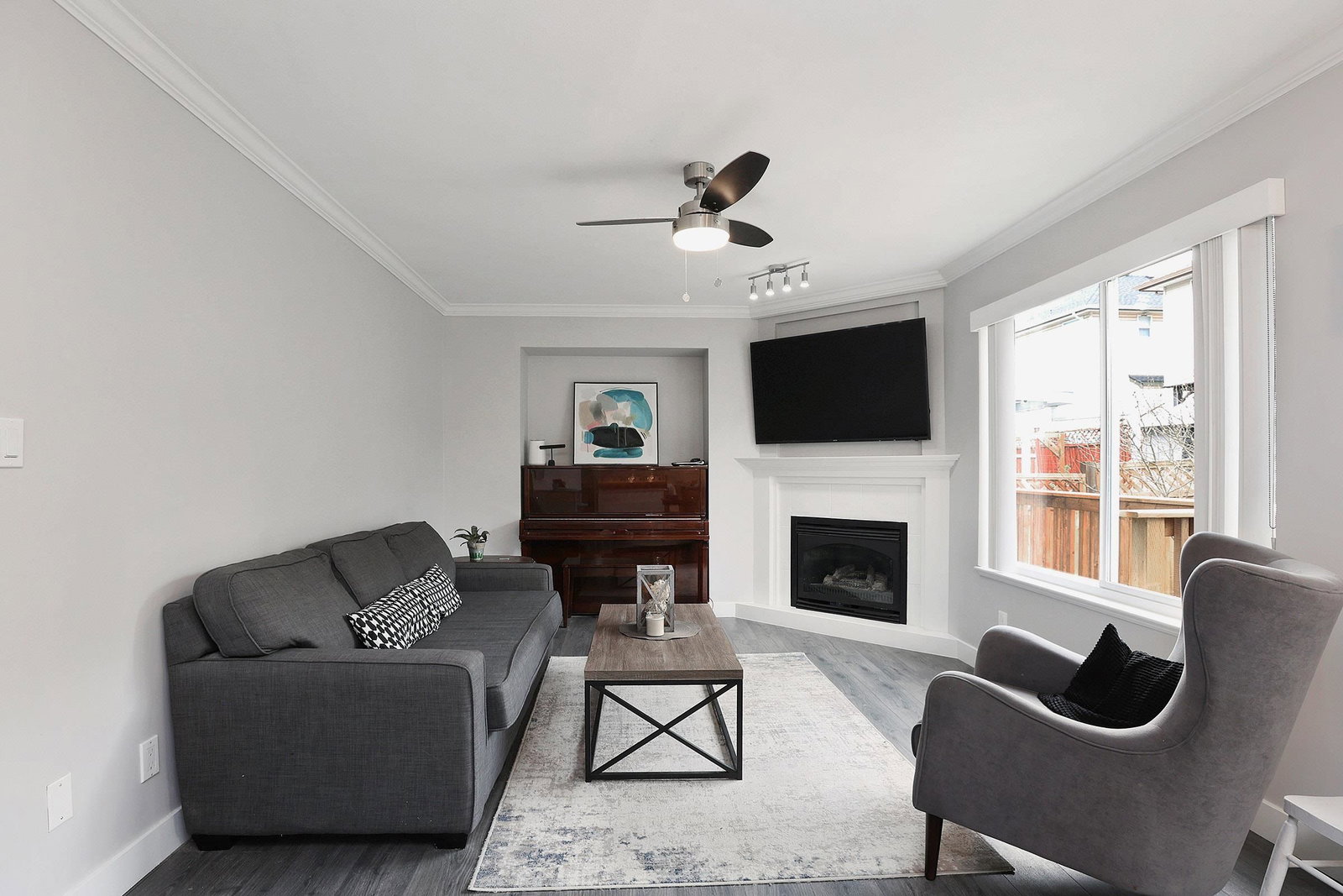 Listing Image 12