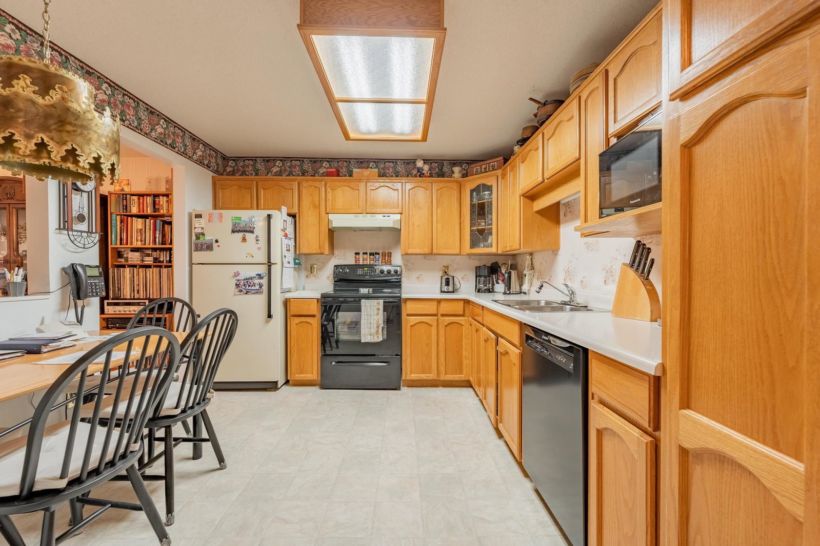 Listing Image 10