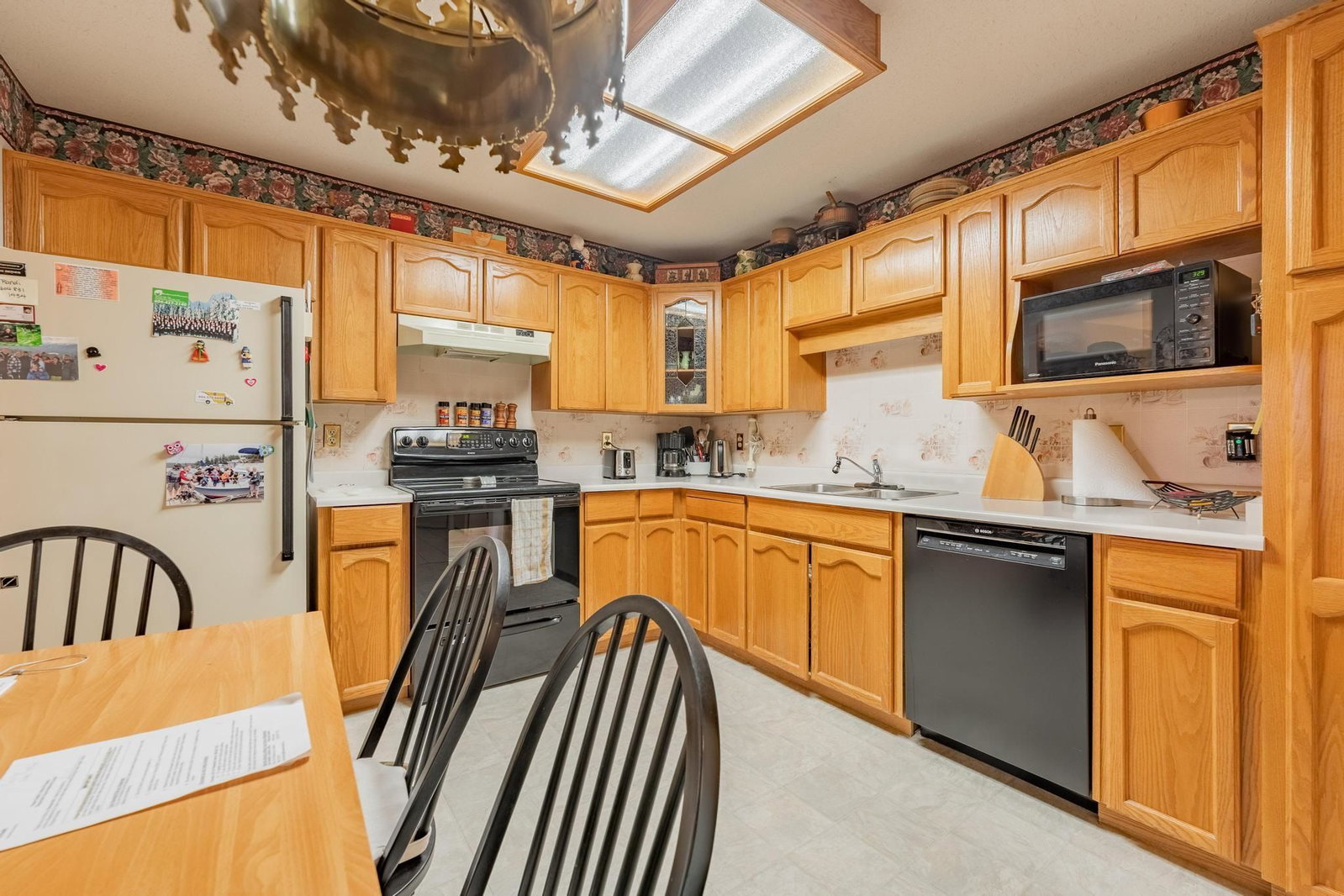 Listing Image 12